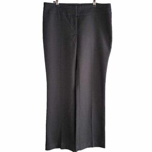 Le Chateau Black wide leg dress pants with pleated waist band. EUC